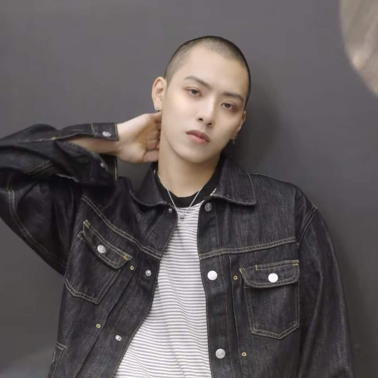 Foto aktivitas terbaru Chiwon (SEVENTOEIGHT)