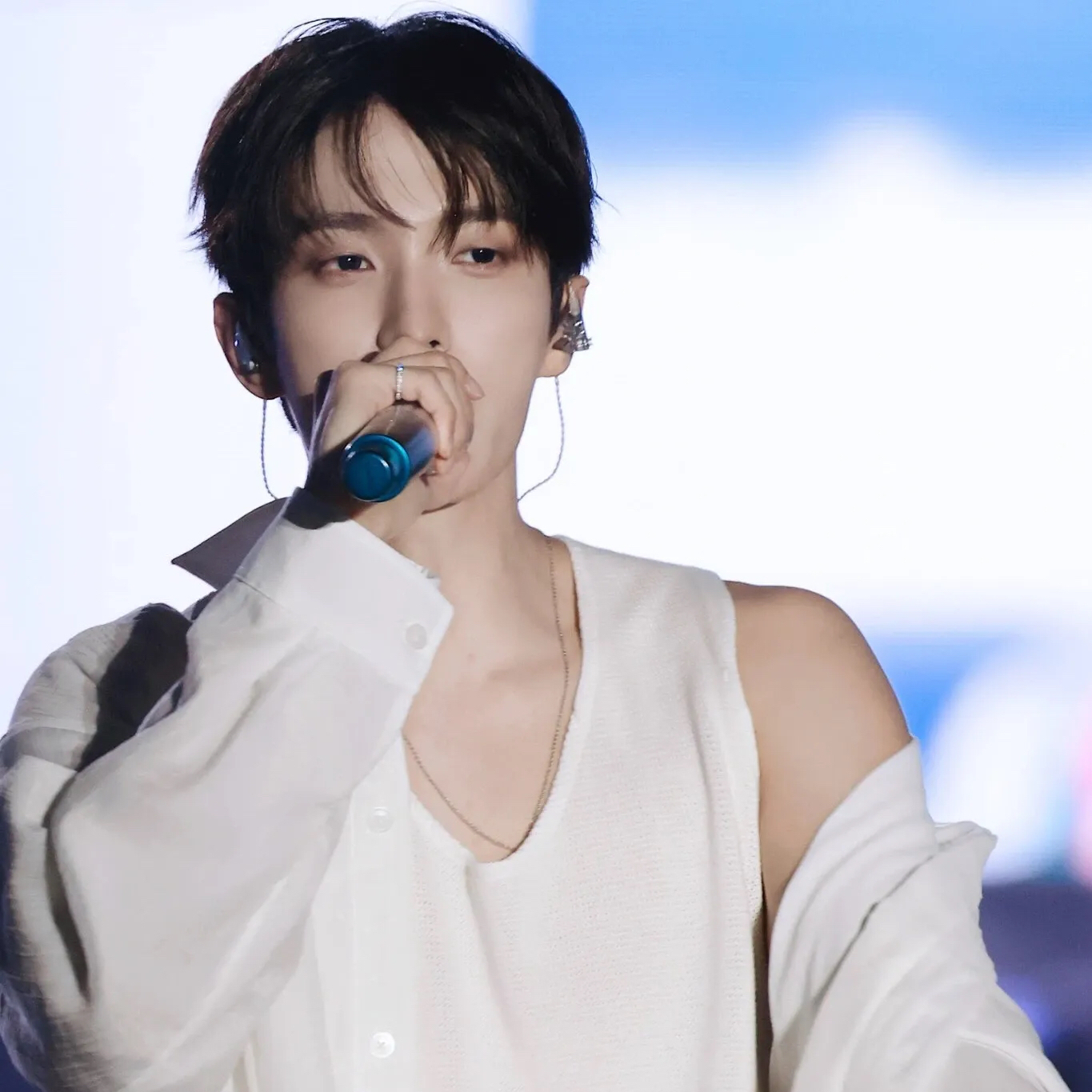 Latest photo of DK (SEVENTEEN)