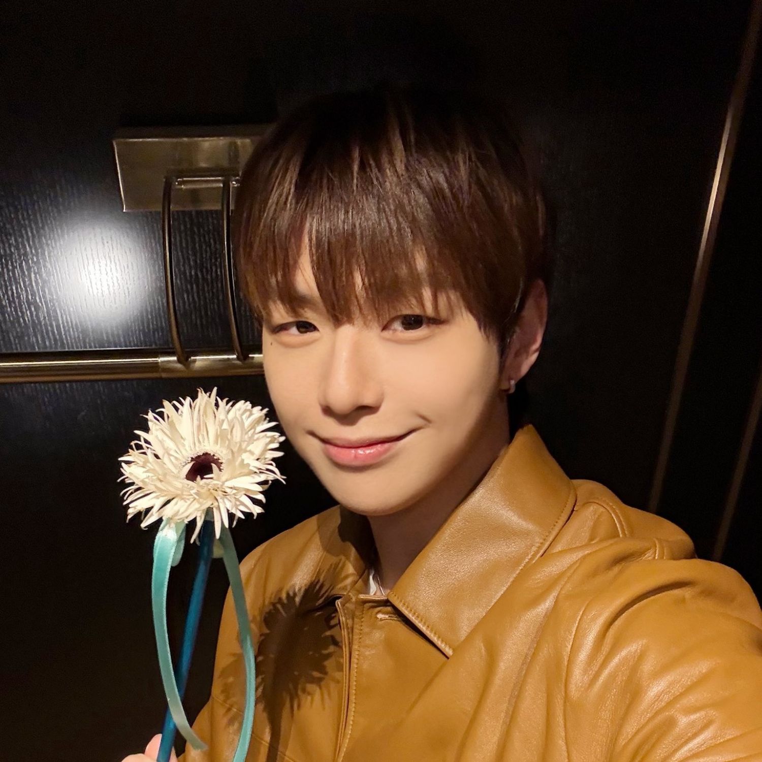 강다니엘의 비하인드 컷