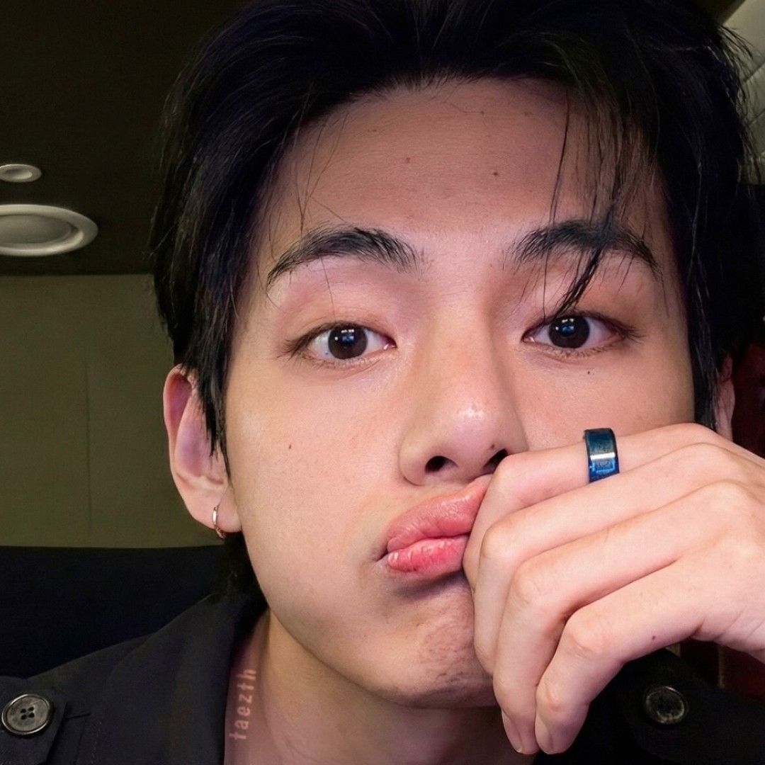 뷔 (방탄소년단)의 비하인드 컷