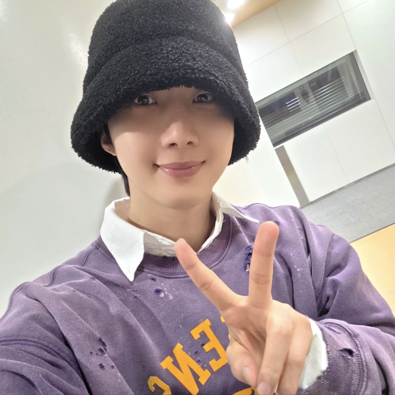 Behind-the-scenes cut of Hui (PENTAGON)