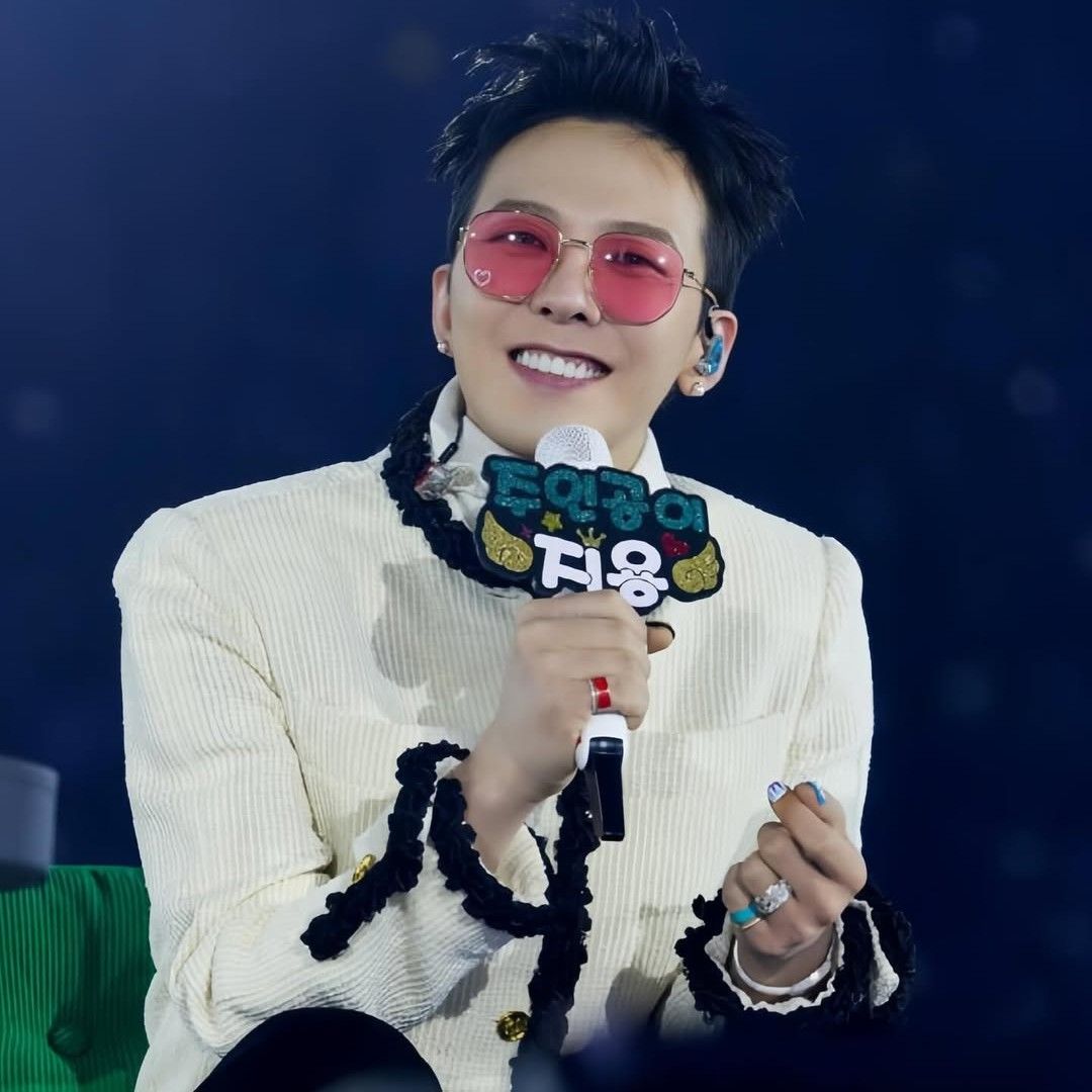 Recent activity shot of G-DRAGON (BIGBANG)