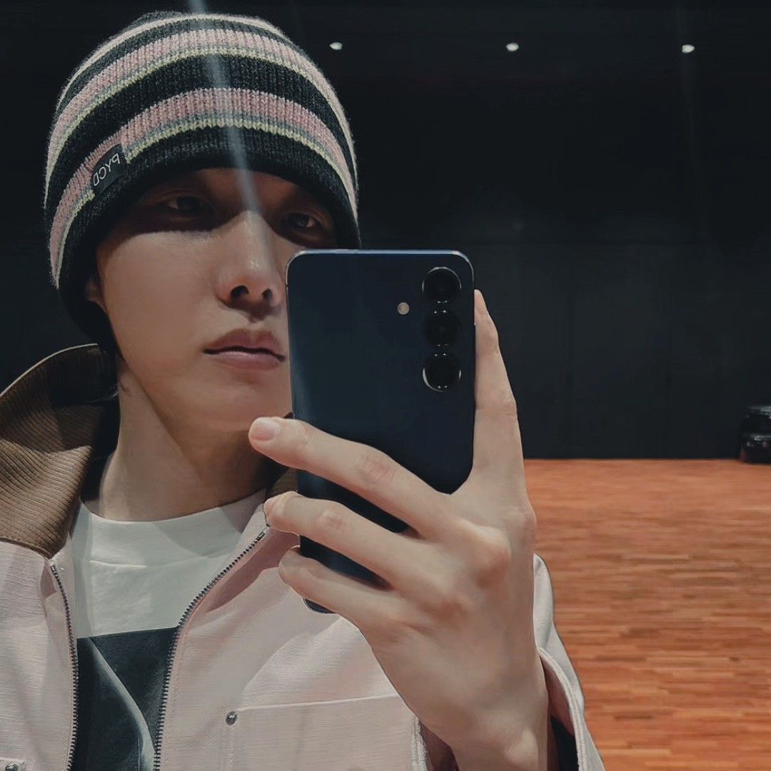 제이홉 (방탄소년단) 최근 활동샷