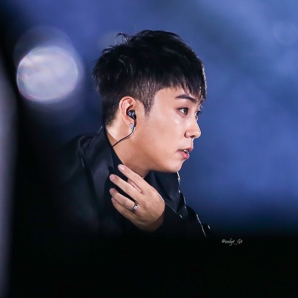 Behind-the-scenes cut of Eun Jiwon (SECHSKIES)