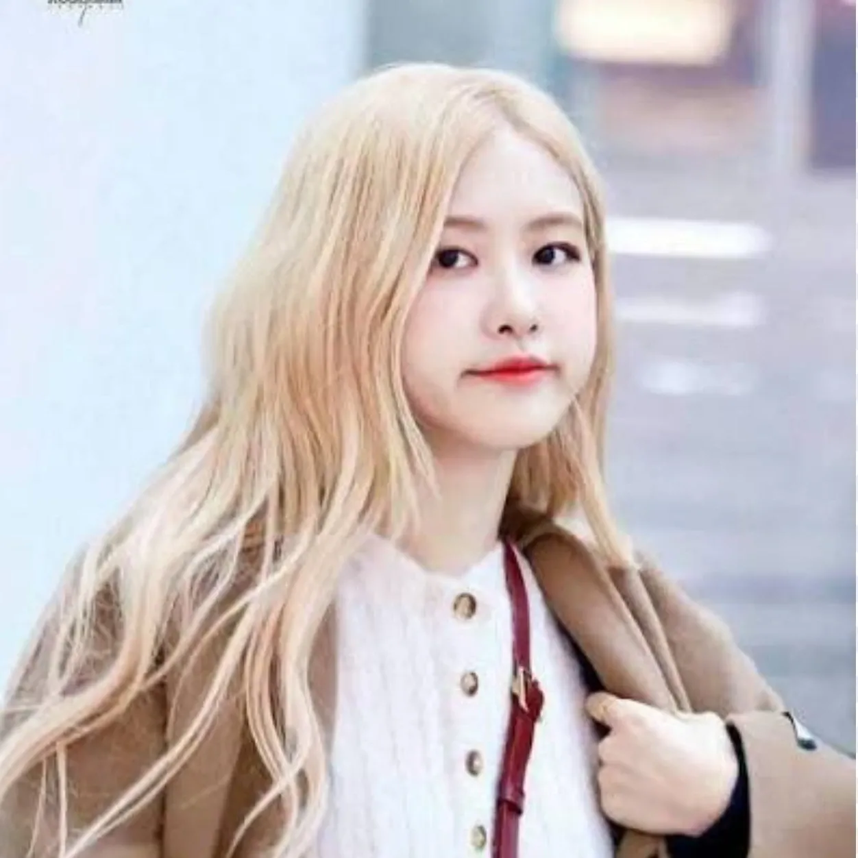 ROSÉ (BLACKPINK)的幕後花絮