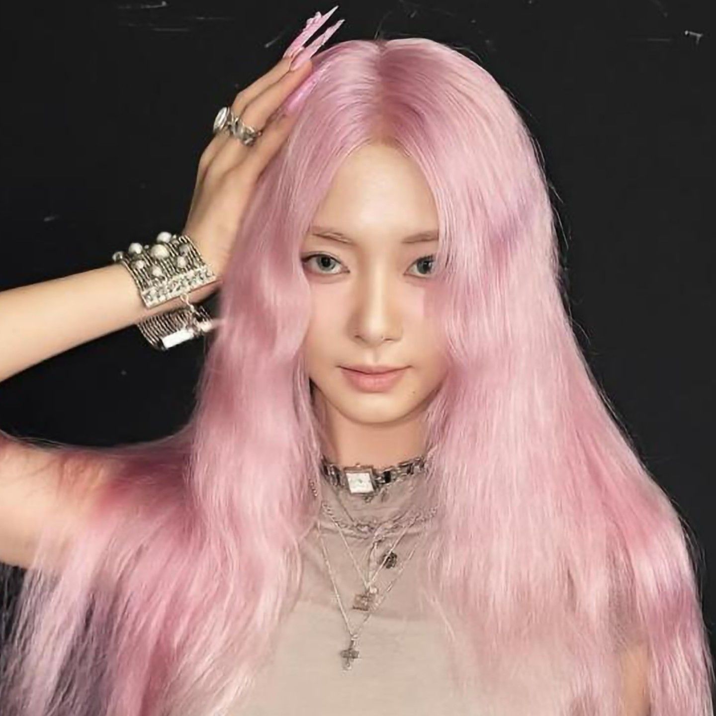 Behind-the-scenes cut of Tzuyu (TWICE)