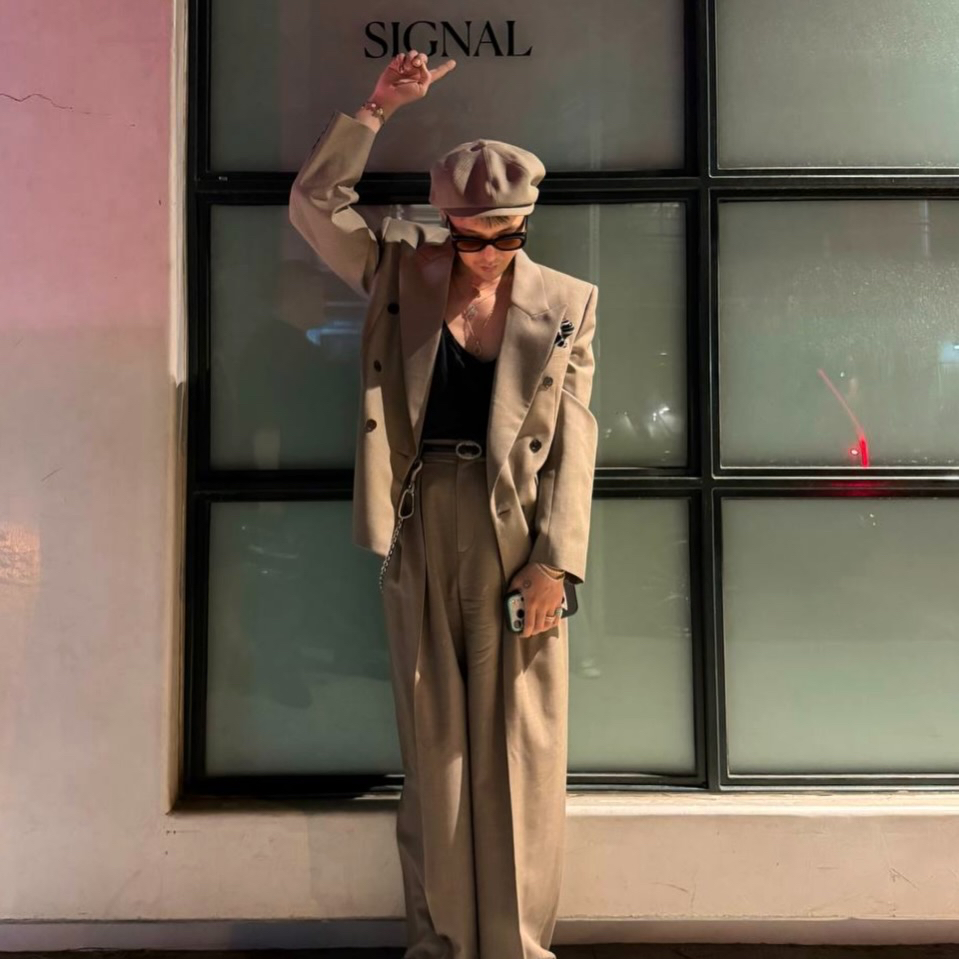 Recent activity shot of G-DRAGON (BIGBANG)