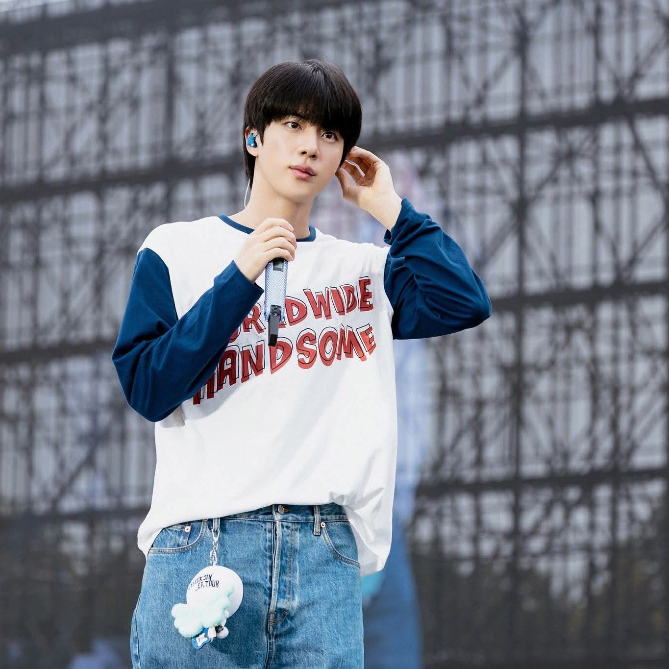 진 (방탄소년단)의 최신 사진