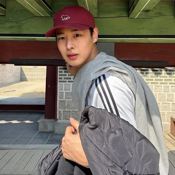 Recent activity shot of Choi Byungchan