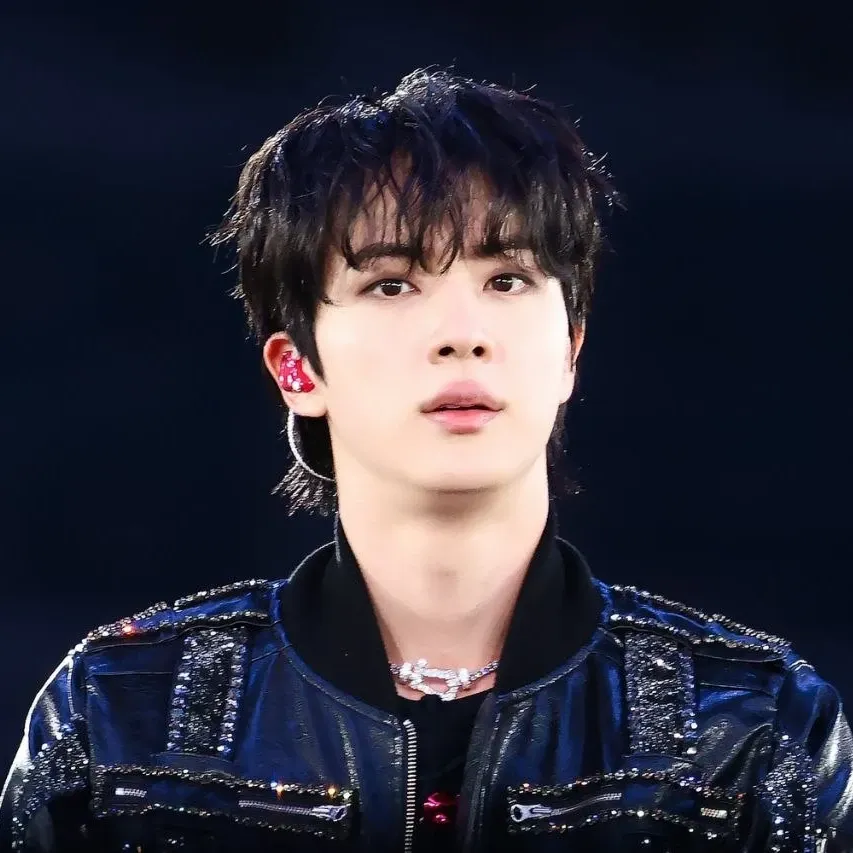 진 (방탄소년단) 최근 활동샷