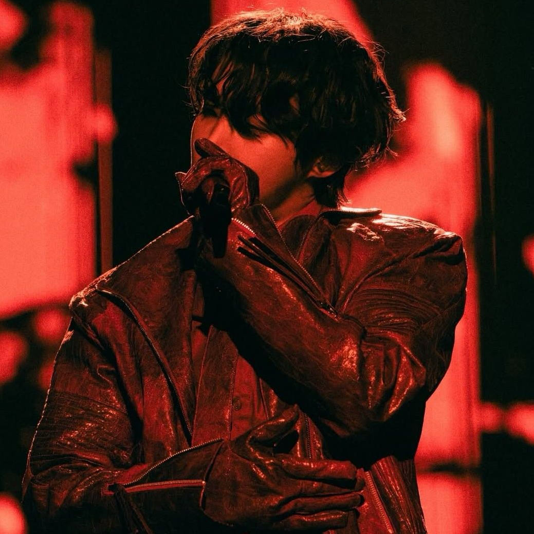 Momen yang diabadikan oleh penggemar j-hope (BTS)