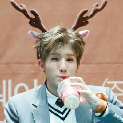 Behind-the-scenes cut of Jinjin (ASTRO)