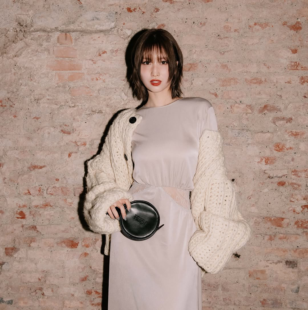 모모 (TWICE) 최근 활동샷