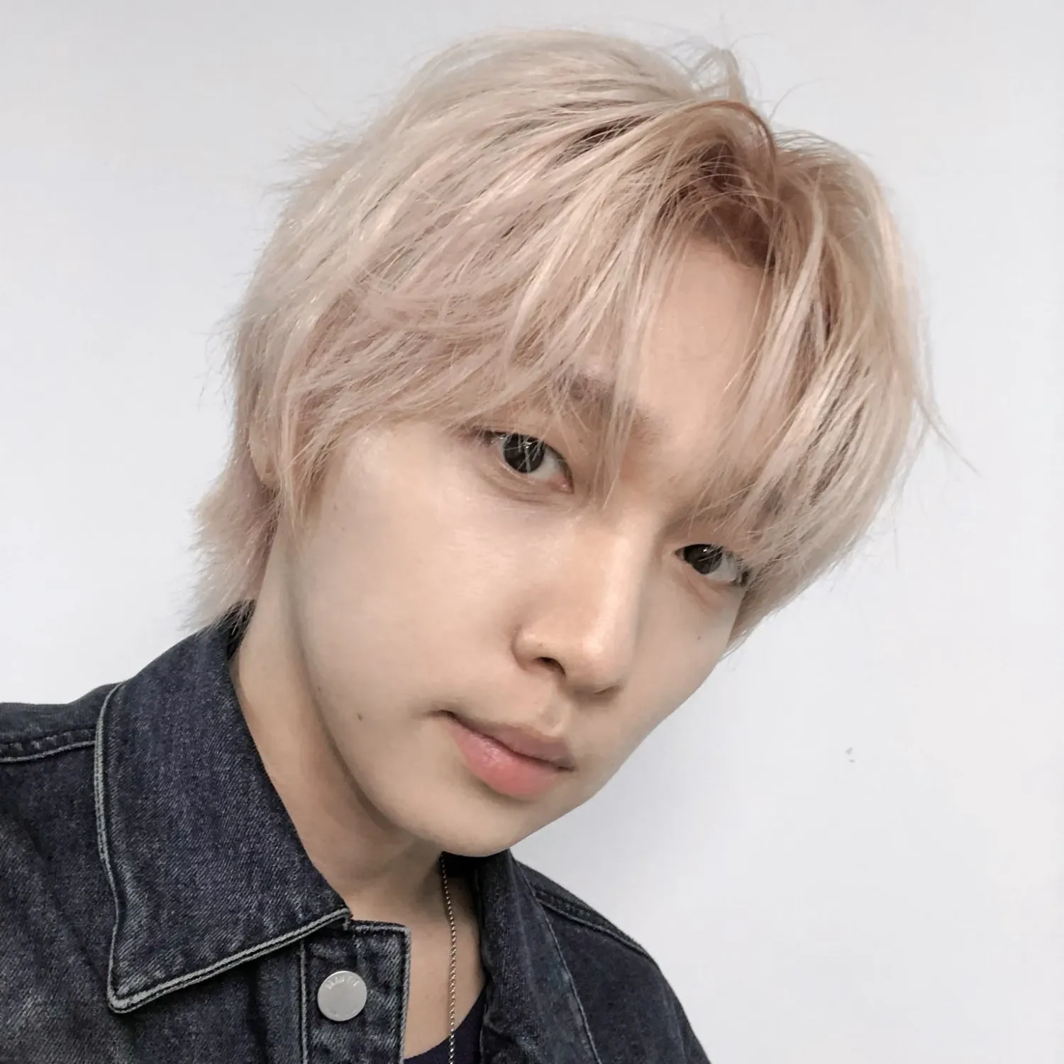 Recent activity shot of Jeong Sewoon