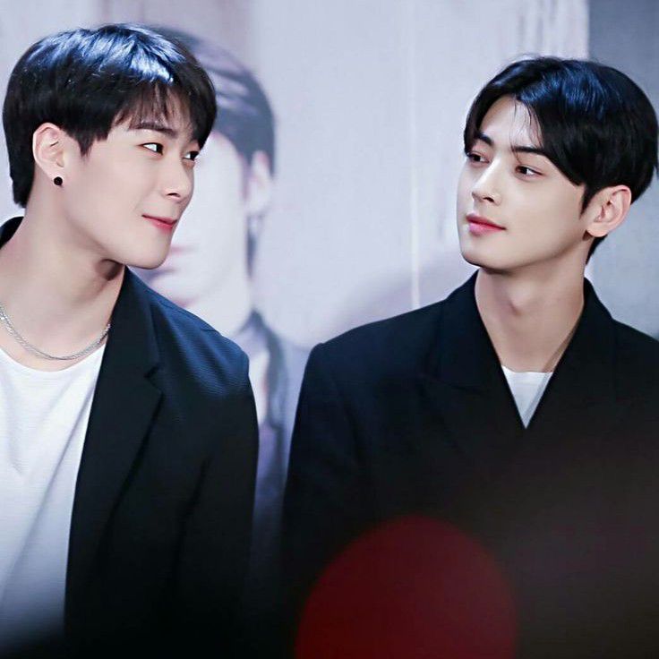 A moment captured by Moonbin (ASTRO)'s fan