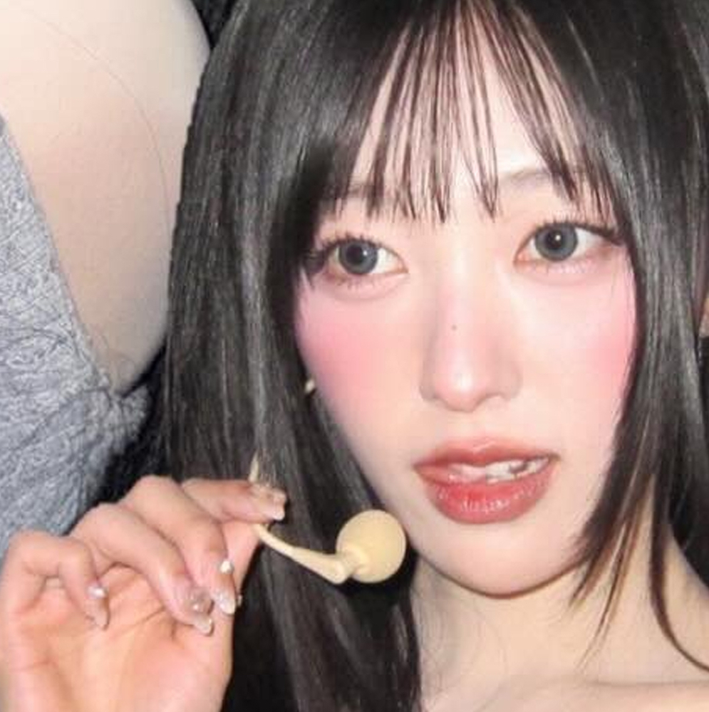 A moment captured by Choerry (ARTMS)'s fan