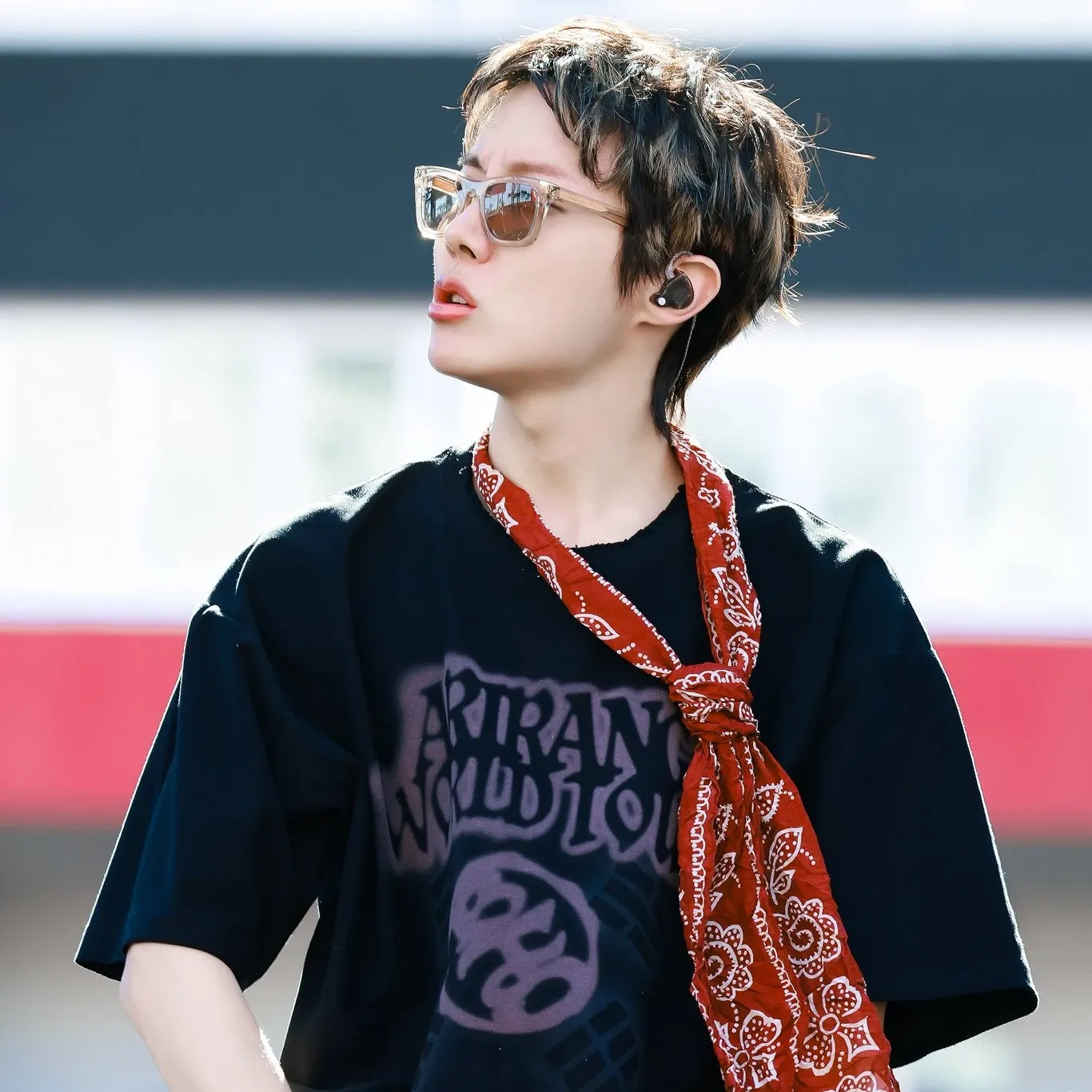 Foto terbaru j-hope (BTS)