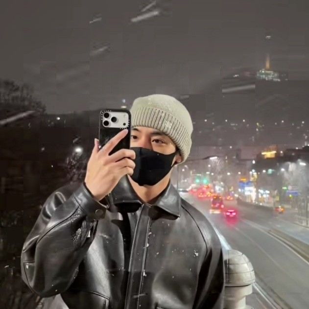 Recent activity shot of V (BTS)