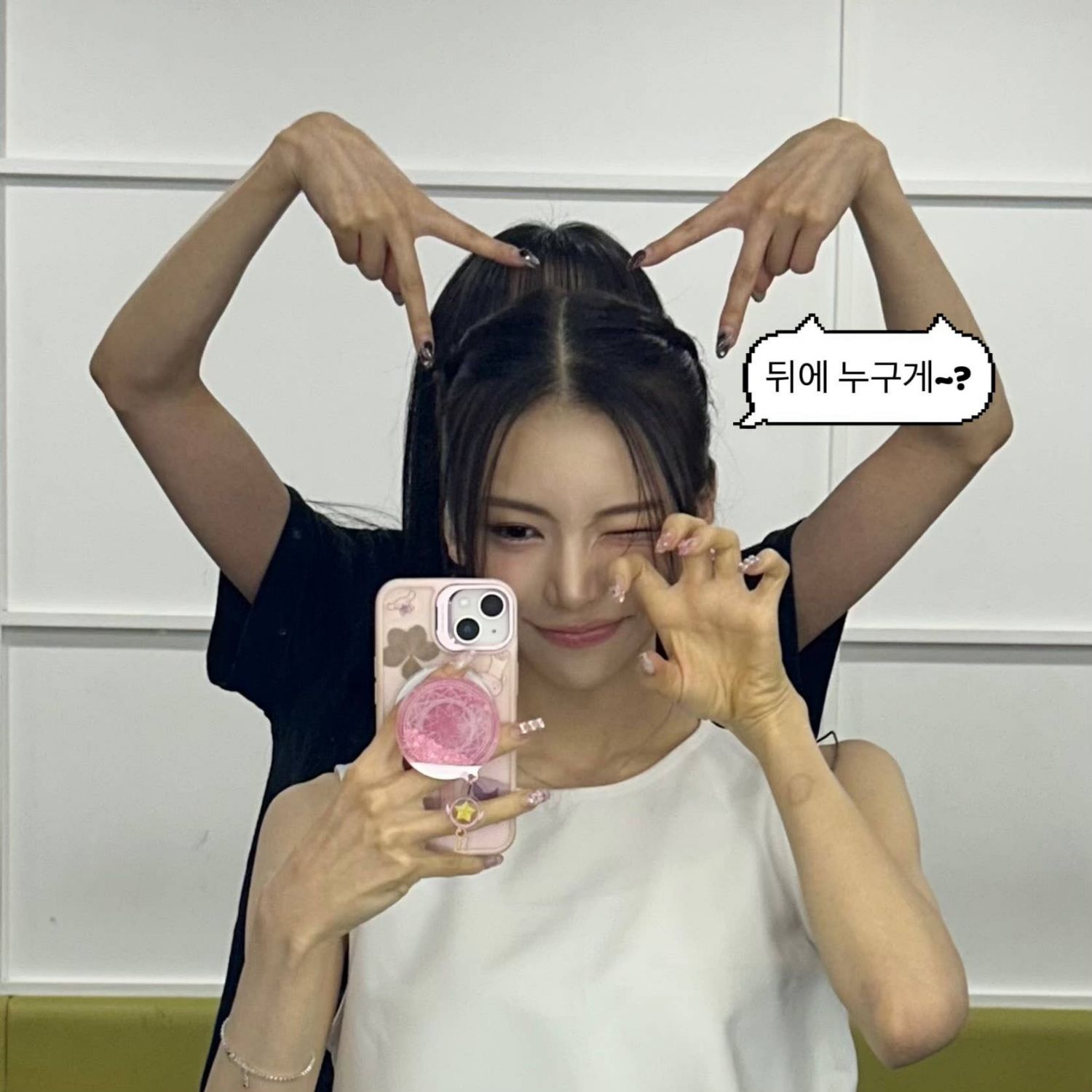 SECRET NUMBER의 비하인드 컷