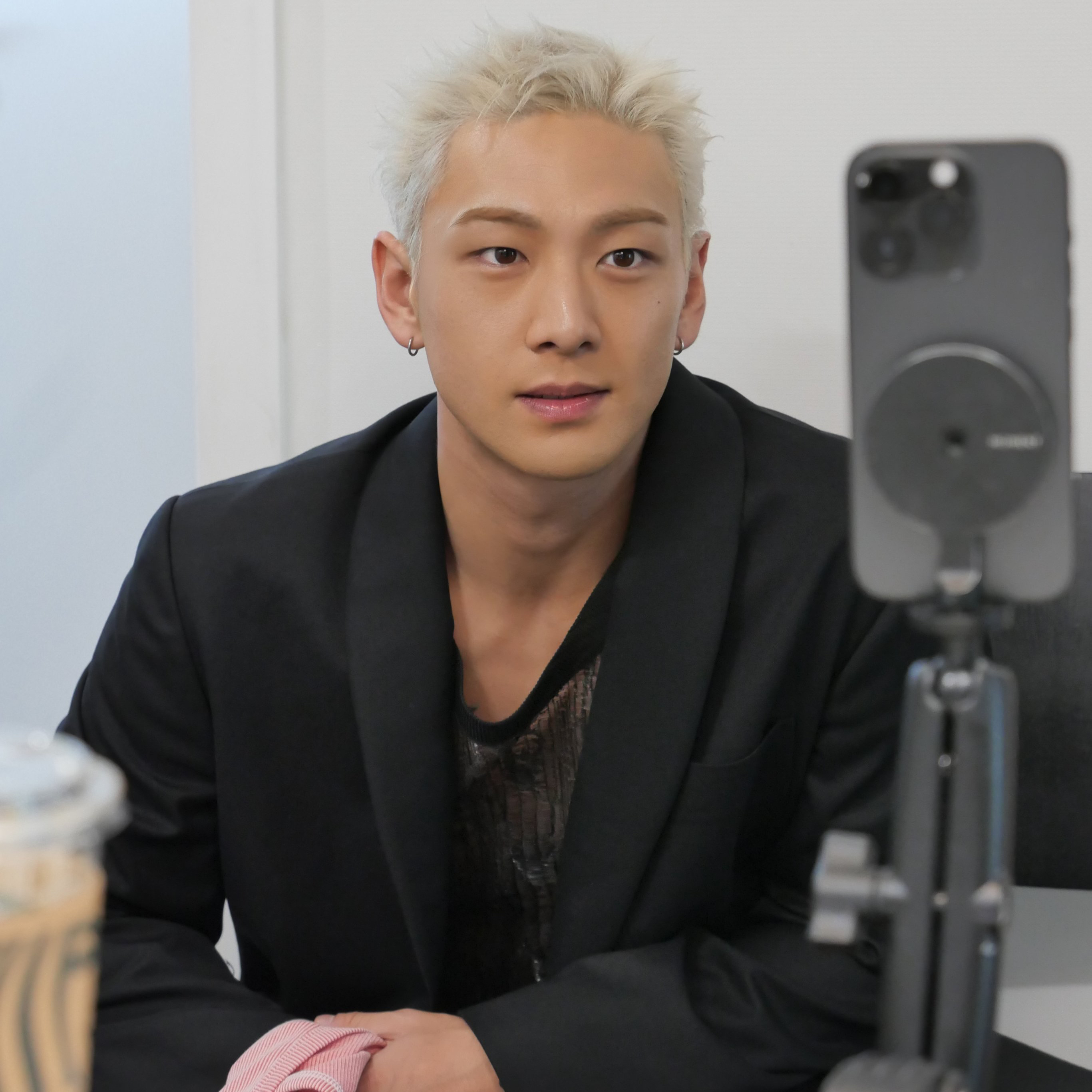 A moment captured by Baekho's fan