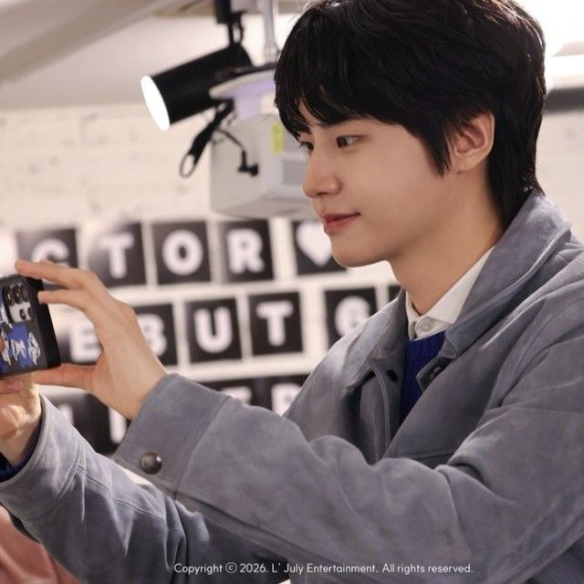 Recent activity shot of Lee Jinhyuk