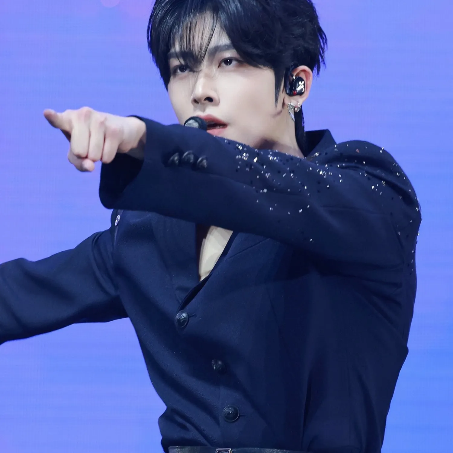 Behind-the-scenes cut of Ricky