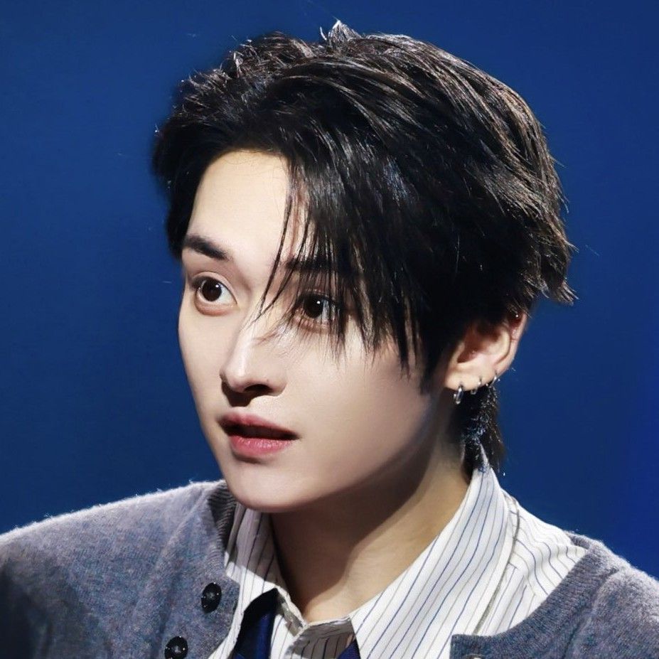 Lee Know (Stray Kids)的幕后花絮