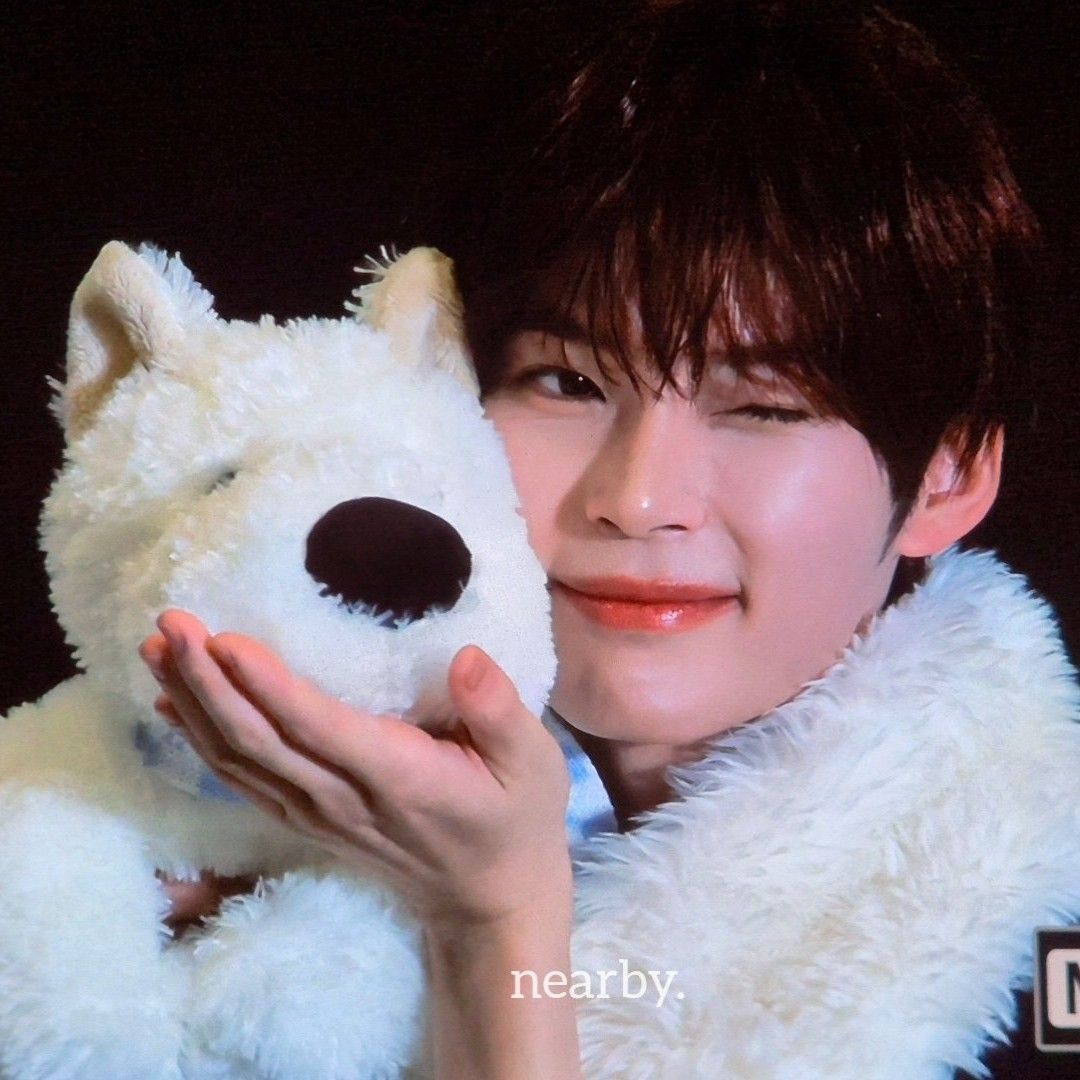 성한빈 (제로베이스원) 최근 활동샷