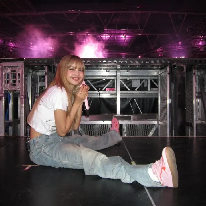 Lisa (BLACKPINK)的幕后花絮