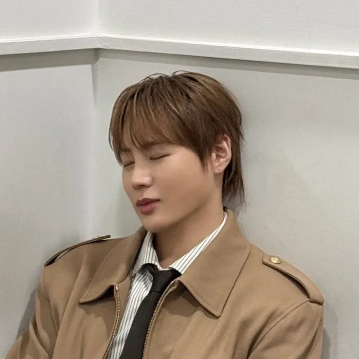 ハ・ソンウンの舞台裏ショット