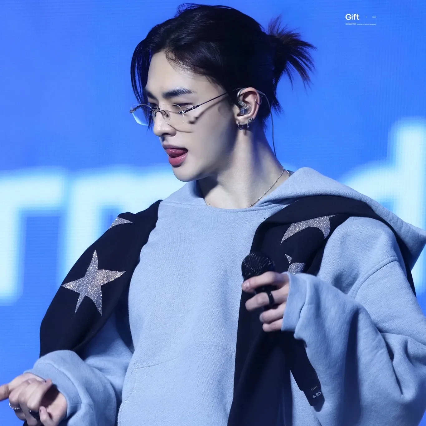 Latest photo of Hyunjin (Stray Kids)