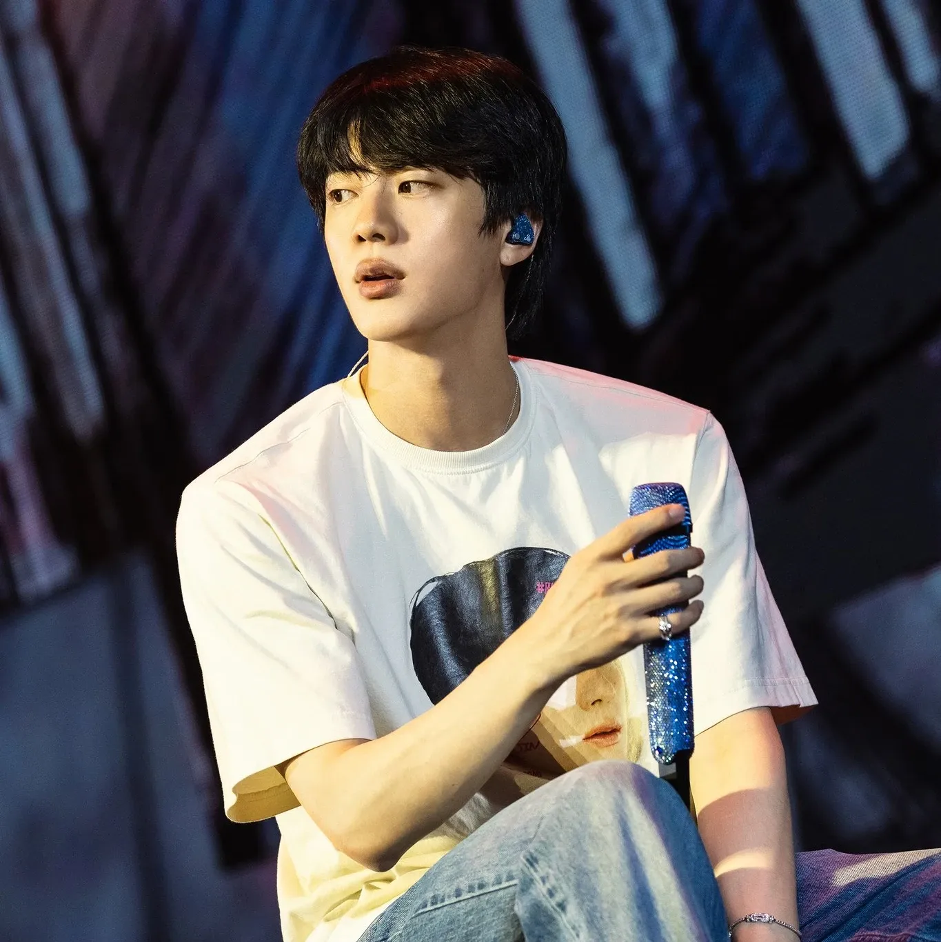 Momen yang diabadikan oleh penggemar Jin (BTS)