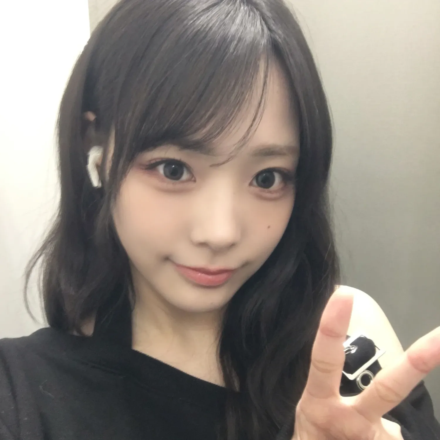 Recent activity shot of Siyeon (QWER)