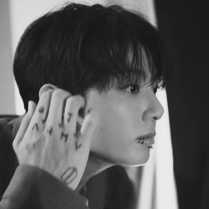 Momen yang diabadikan oleh penggemar Jungkook (BTS)