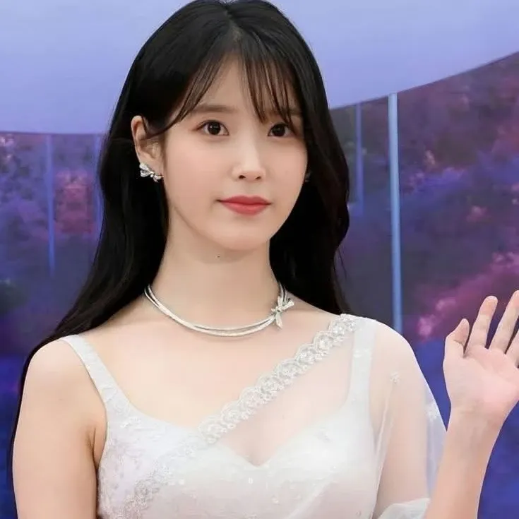 Potret di balik layar IU