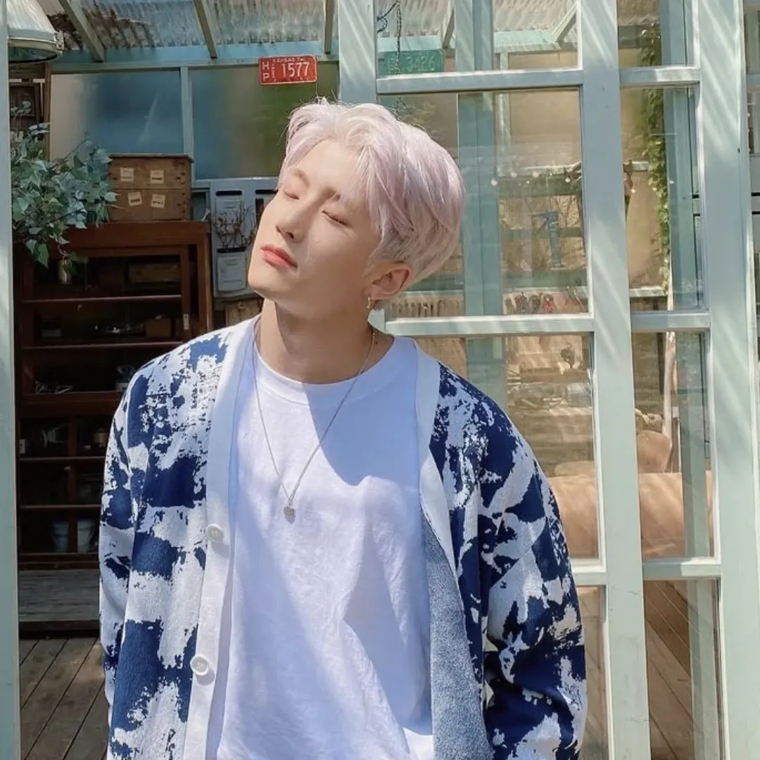 Latest photo of Jinjin (ASTRO)