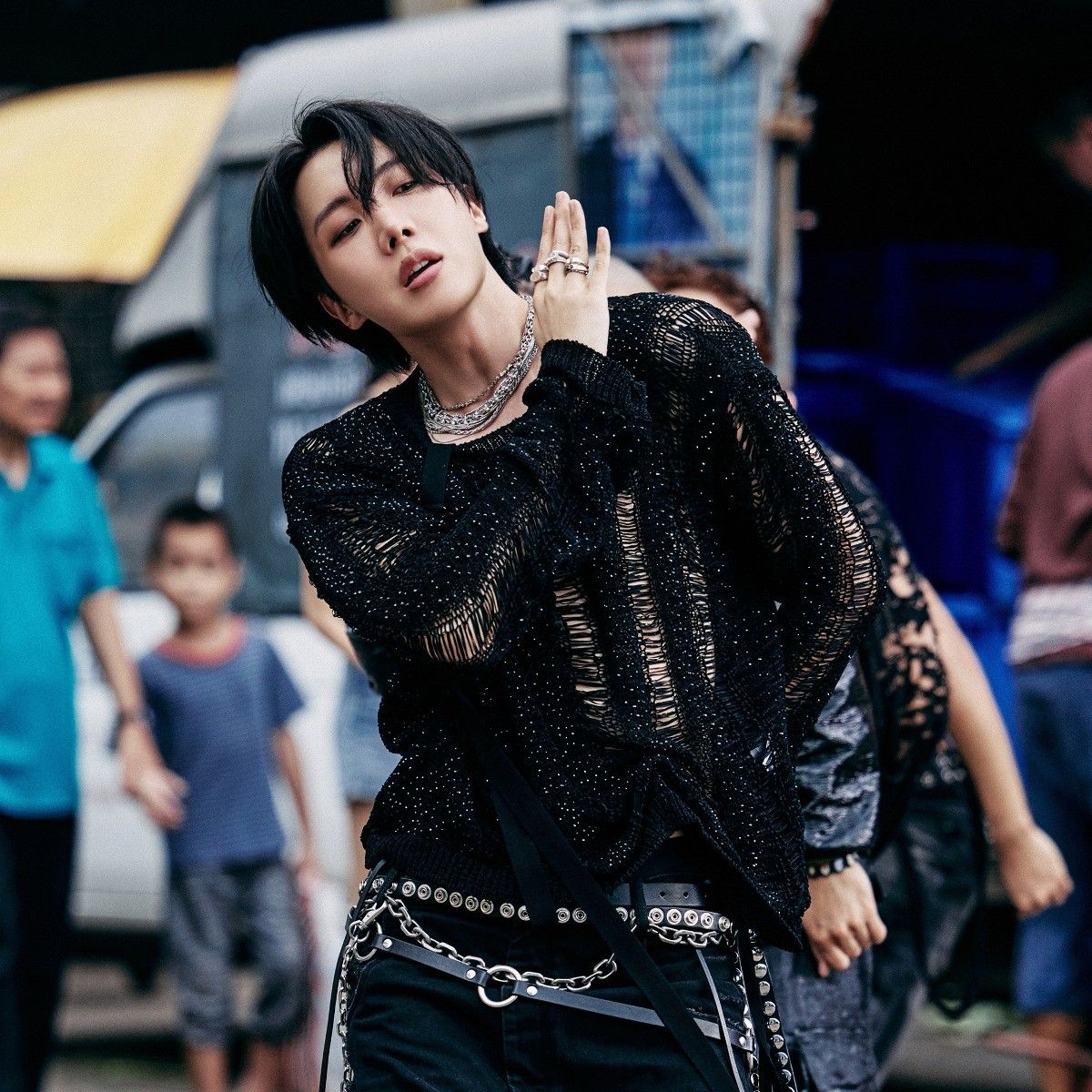 Momen yang diabadikan oleh penggemar j-hope (BTS)