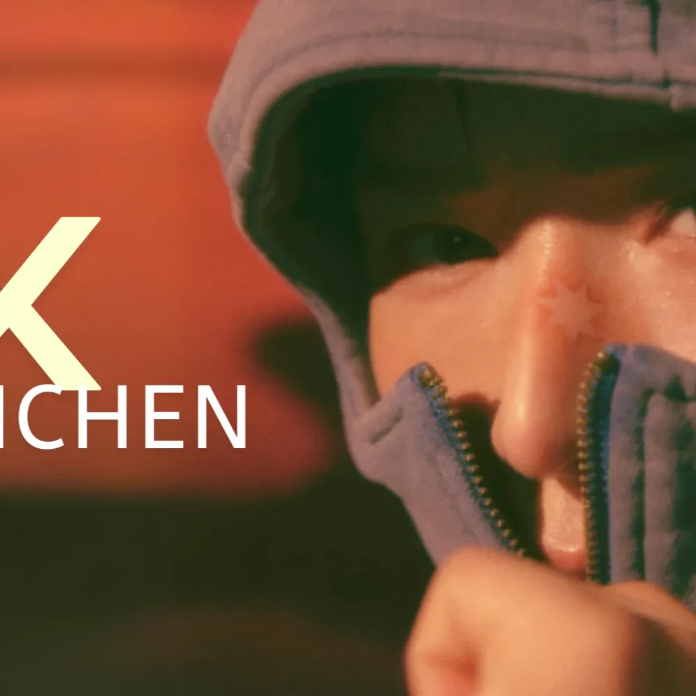 A moment captured by Yi Chen (MODYSSEY)'s fan