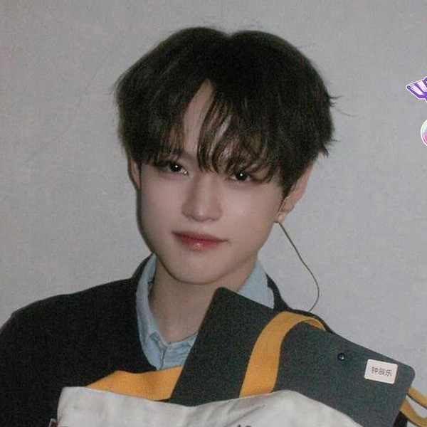 천러 (NCT DREAM)의 매력을 담은 최애돌 대표 사진
