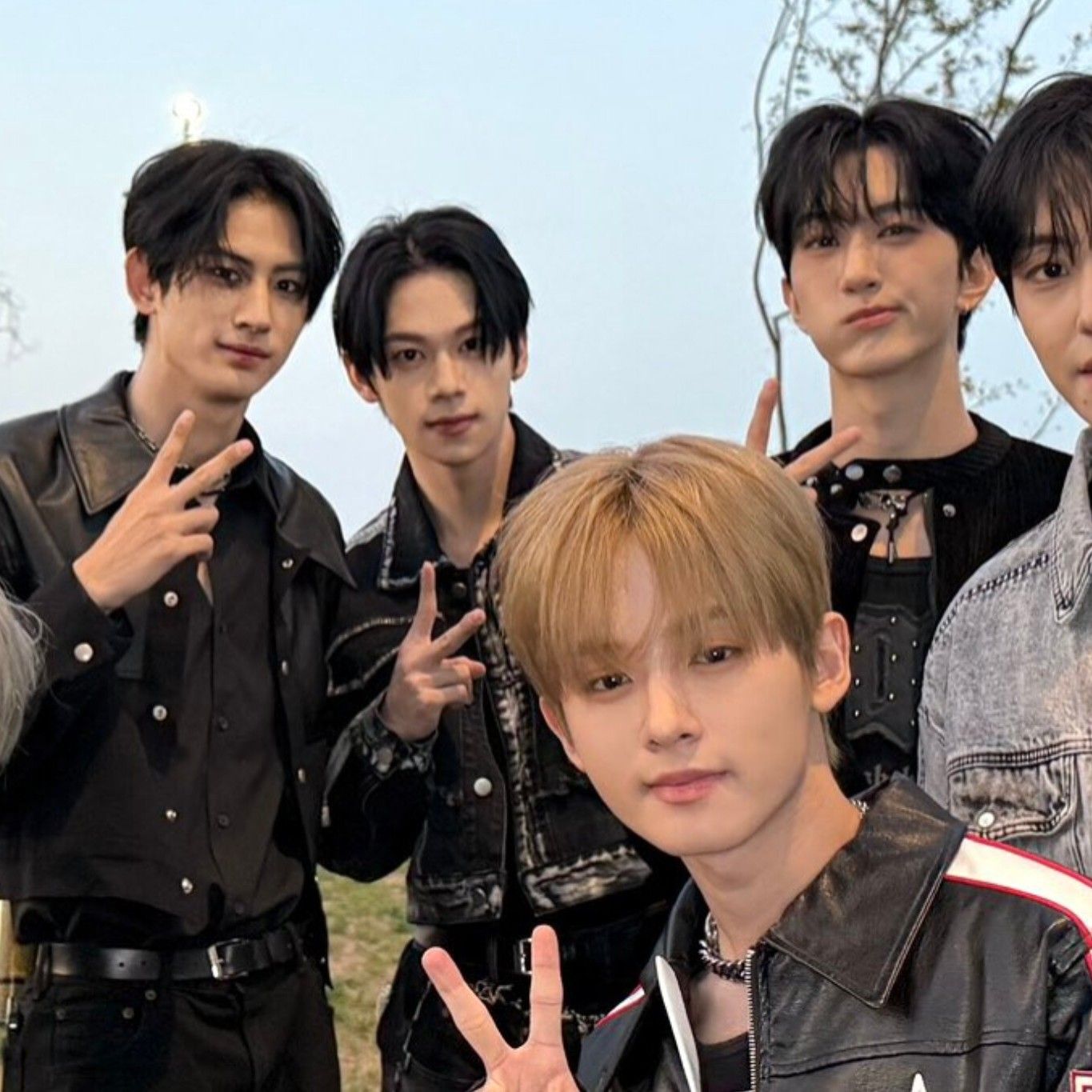 Behind-the-scenes cut of YOUNITE