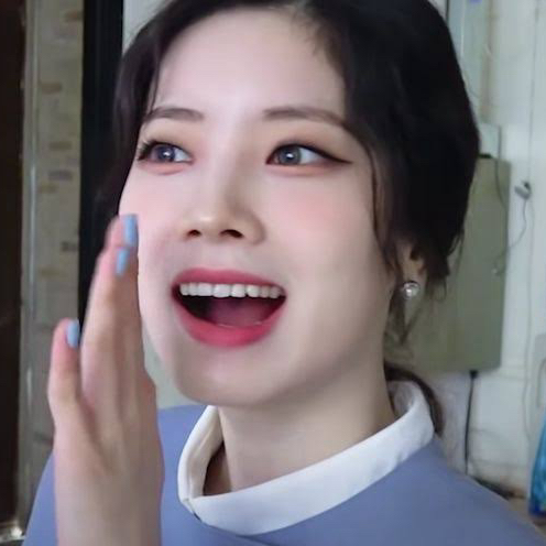 多賢 (TWICE)的最新活動照片