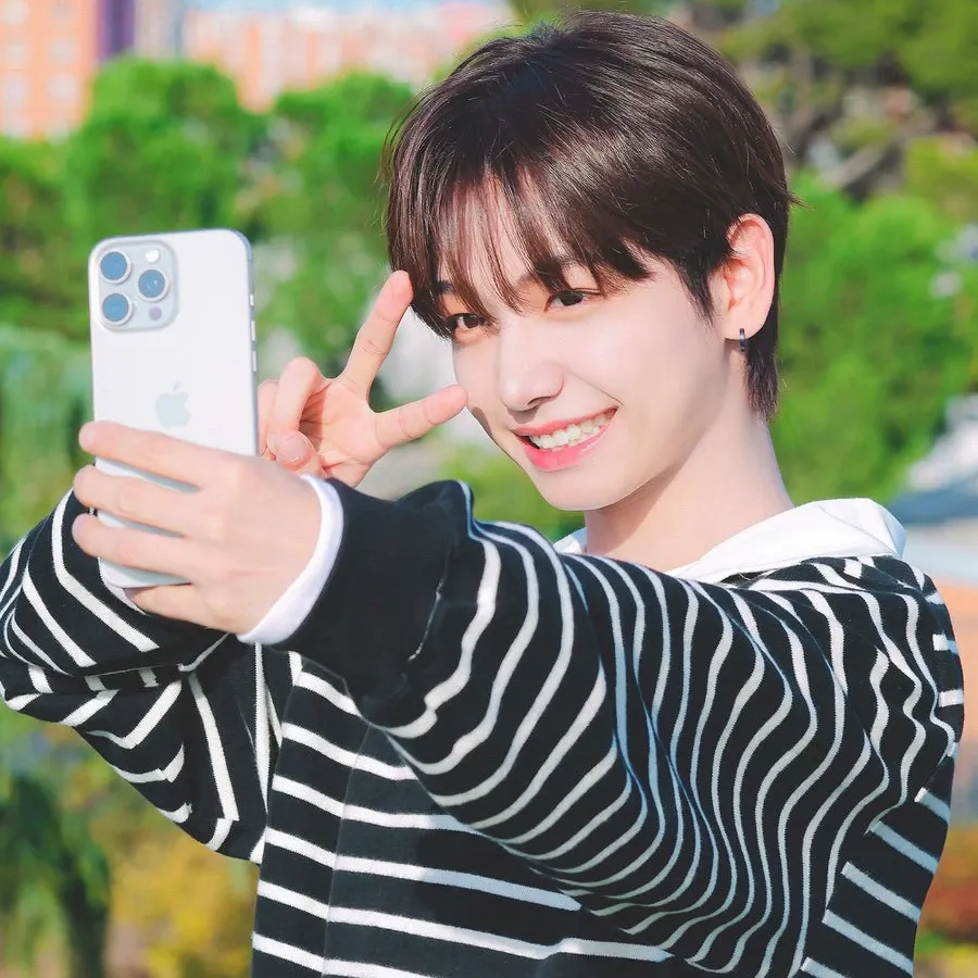 Behind-the-scenes cut of Myeong Jaehyun (BOYNEXTDOOR)