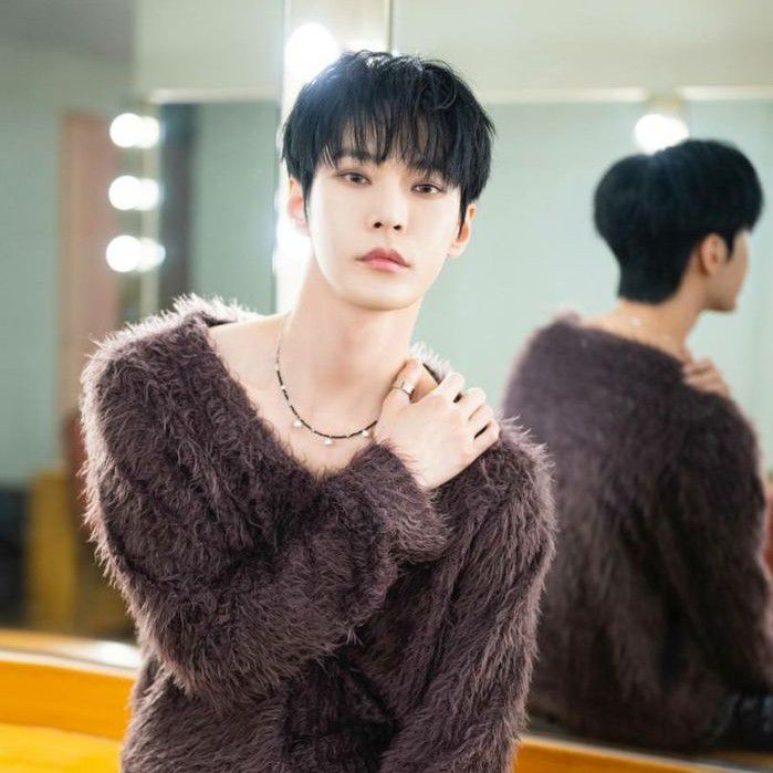 Foto aktivitas terbaru Doyoung (NCT 127)