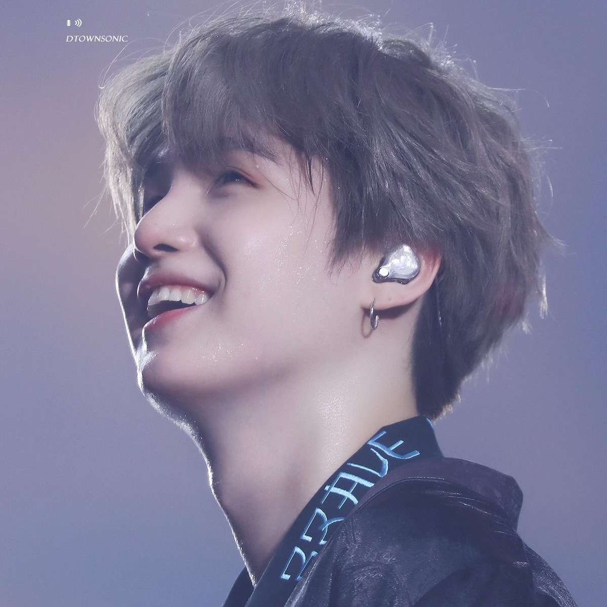 SUGA (BTS)の舞台裏ショット