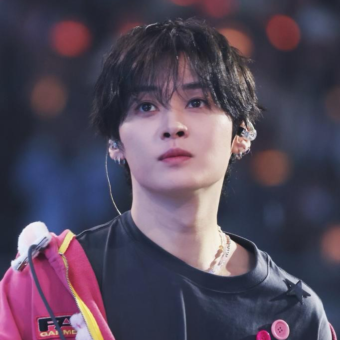 Latest photo of Lee Know (Stray Kids)