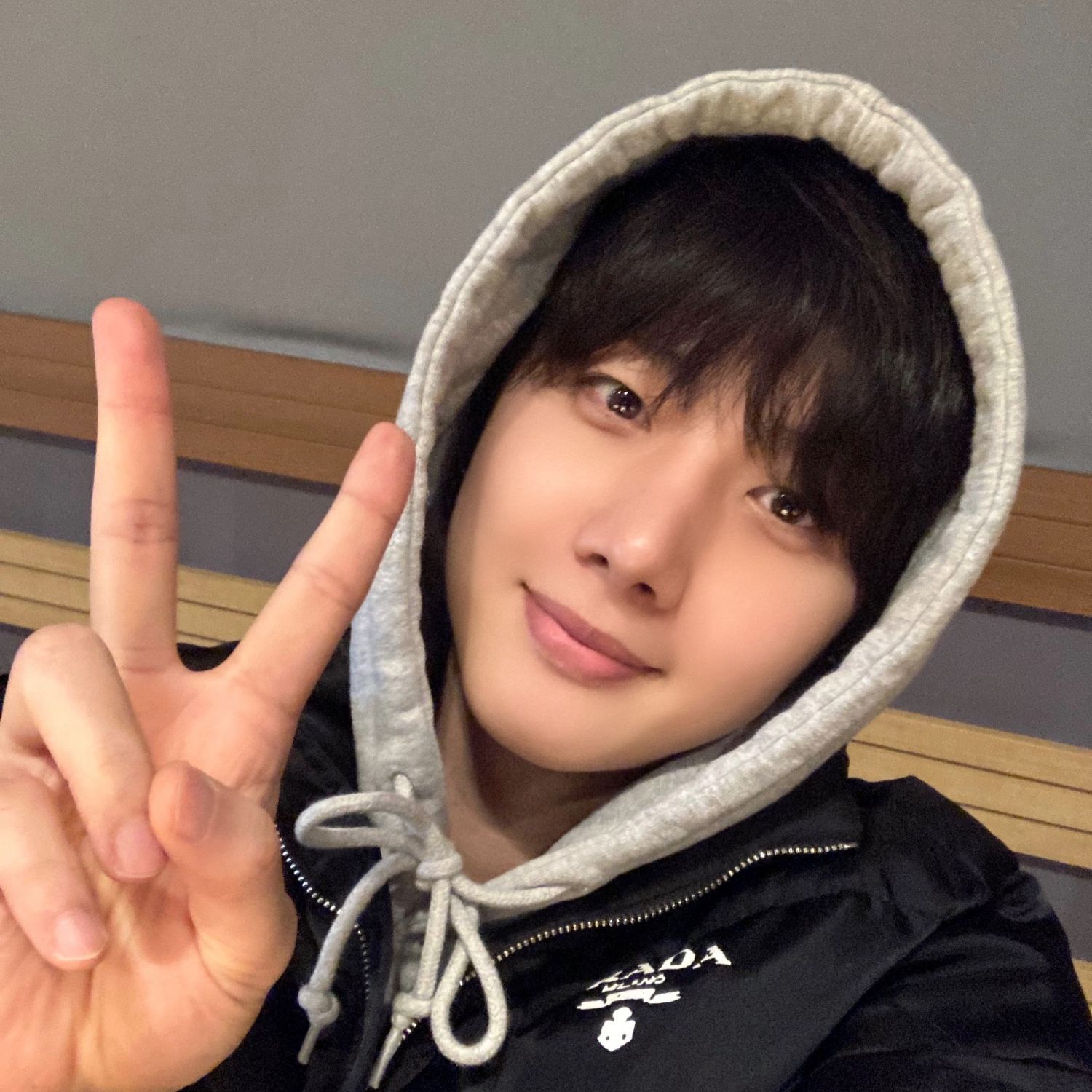 Recent activity shot of Hui (PENTAGON)