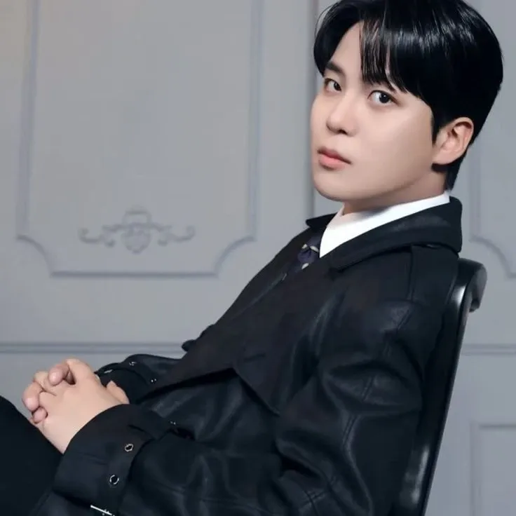 鍾浩 (ATEEZ)的幕後花絮