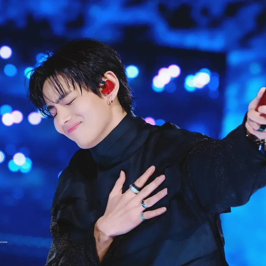 Recent activity shot of V (BTS)