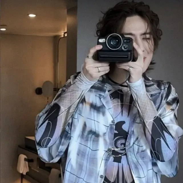 A moment captured by Yugyeom (GOT7)'s fan