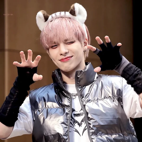 Popular profile picture of BX (CIX) loved by fans